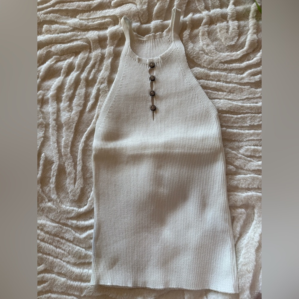 T193- Elegant White Knit Crop Top